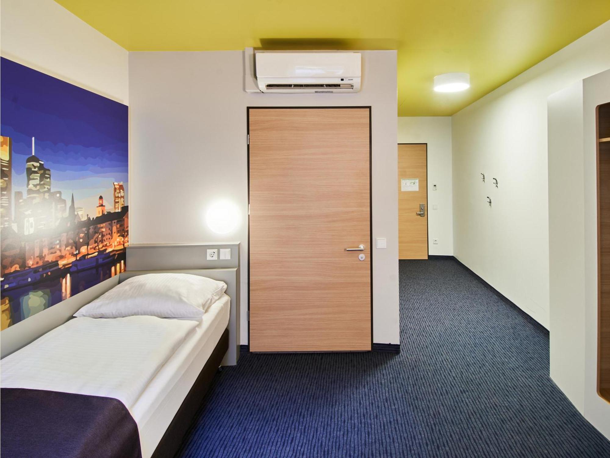 B&B Hotel Frankfurt-Hbf Франкфурт-на-Майне Экстерьер фото