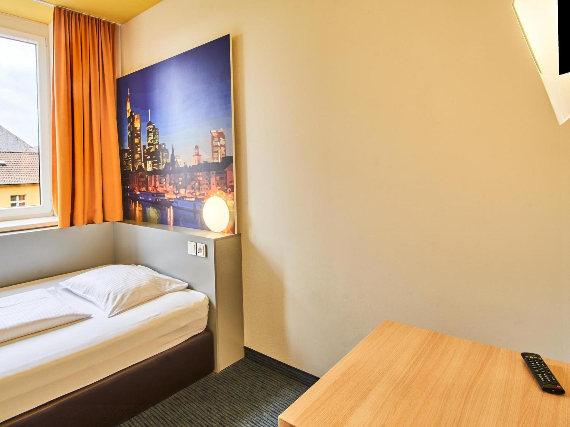 B&B Hotel Frankfurt-Hbf Франкфурт-на-Майне Экстерьер фото