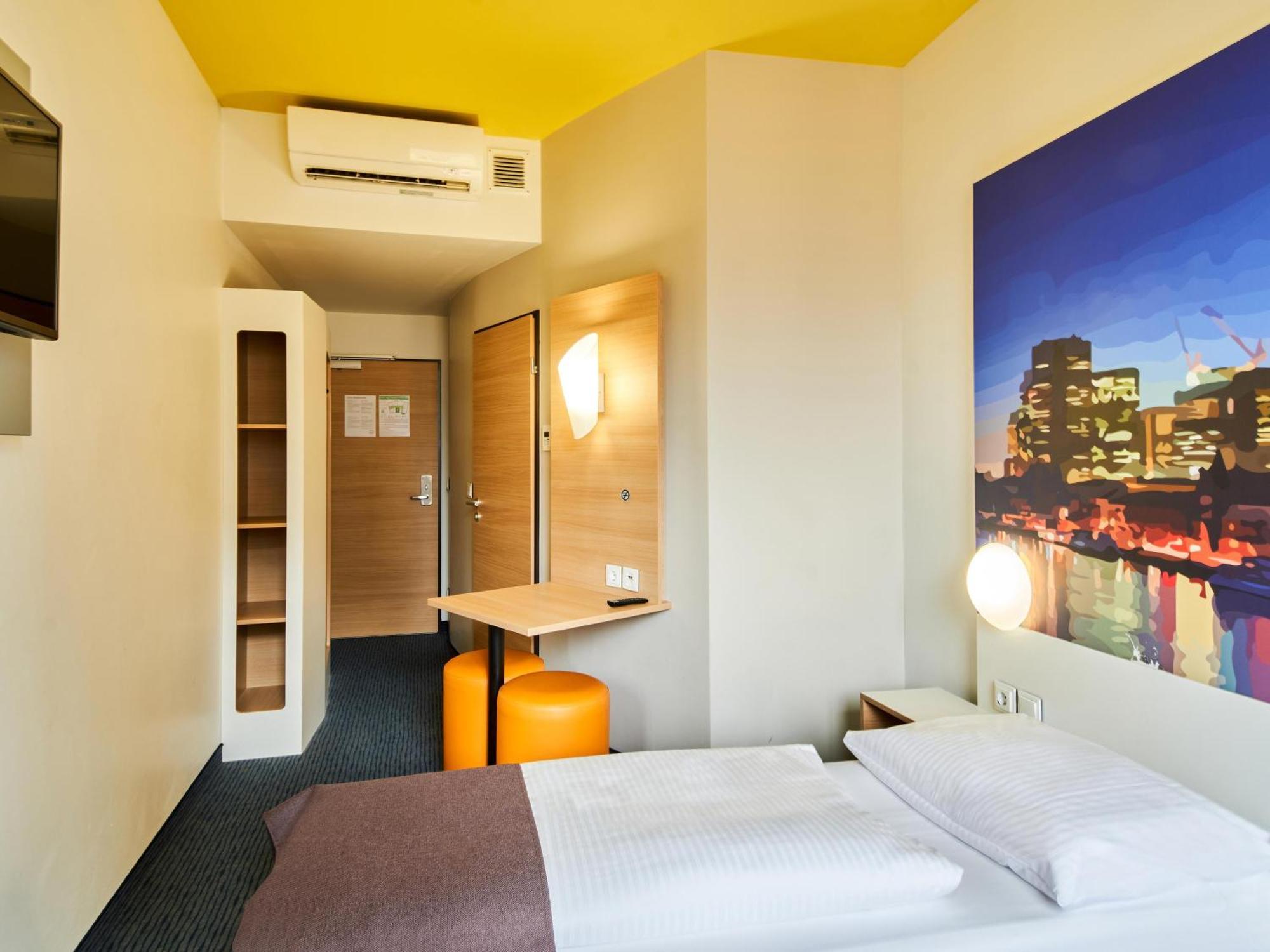 B&B Hotel Frankfurt-Hbf Франкфурт-на-Майне Экстерьер фото